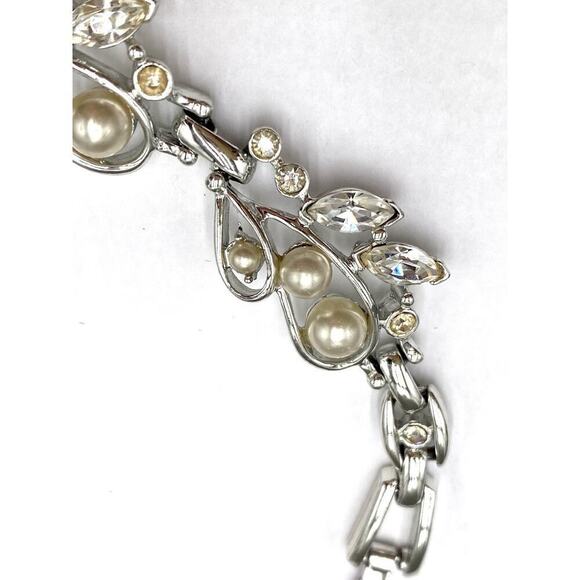 Kramer of NY Bracelet Vintage Silver Tone Faux Pearls Rhinestones 6.5” - Picture 10 of 14